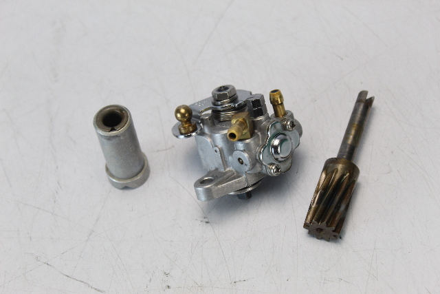 818902A2 Mercury Mariner 1994-2006 Oil Injection Pump 30 40 50 HP