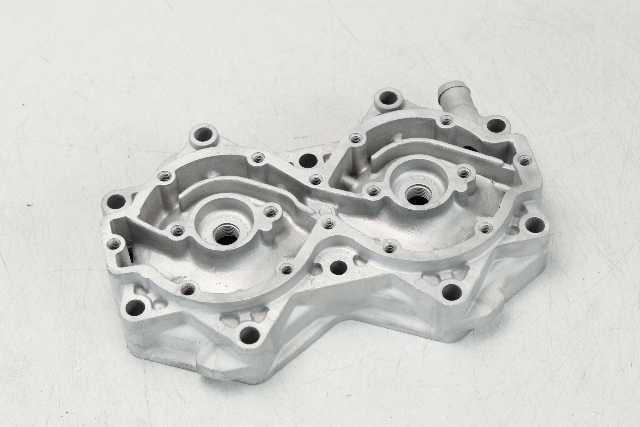 Johnson Evinrude 1973 1974 1975 1976 PORT Cylinder Head 85 HP V4 GOOD CONDITION