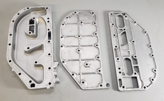 318309 317217 Johnson Evinrude 1973-76 Exhaust Manifold & Plate Cover 65 70 75HP
