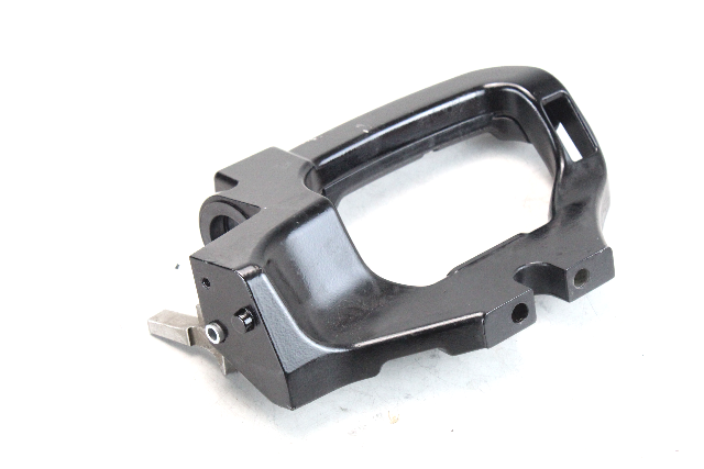 8M0051392 Mercury 2005-10 Carrying Handle 8 9.9 10 15 20 25 30 HP 2 Cylinder DF