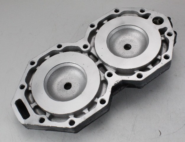 398818 C# 333686-1 Johnson Evinrude 1987-93  Cylinder Head 120 140 HP V4 CLEAN