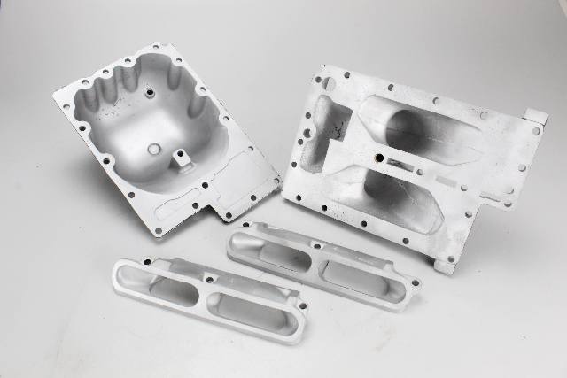 323468 329503 Johnson Evinrude 1979-1998 Exhaust Manifold Set 85 88 90 100 + HP