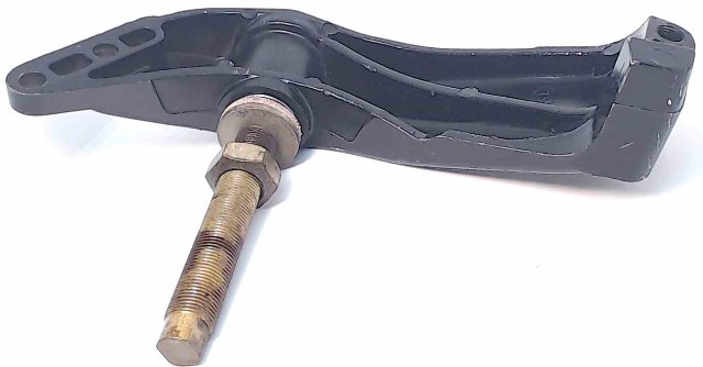36099A2 73571A2 Mercruiser 1975-2000 Front Mounting Bracket 110 120 140 150 + HP