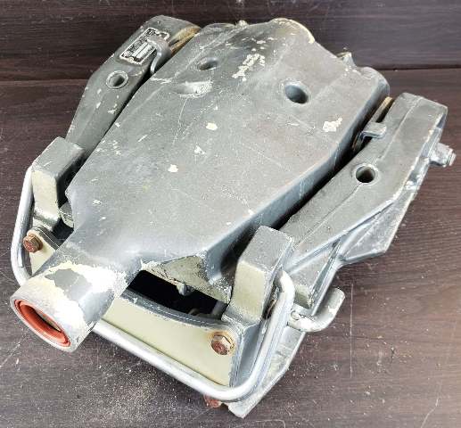 384206 314793 Johnson Evinrude 1969-72 Swivel & Stern Brackets 85 100 115 125 HP