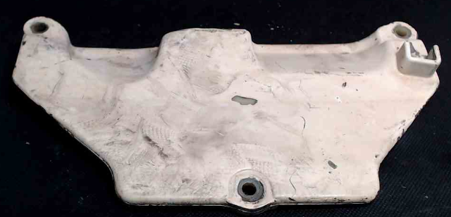 328358 Johnson Evinrude 1983-1991 Air Entrance Cover 90 115 140 150 175 185 + HP