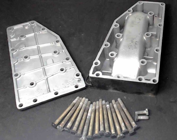 F691151-1 819269 Force 1992-1995 Exhaust Port Plate & Cover 40 50 HP 2 Cylinder