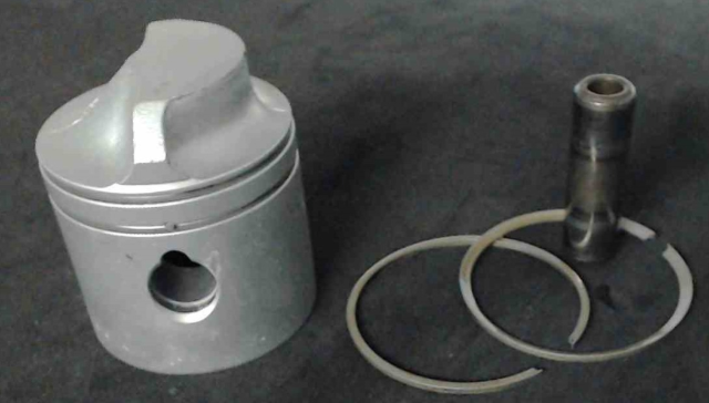 397487 C# 332364 Johnson Evinrude 1986-1992 Standard 2-Ring Piston 9.9 15 HP