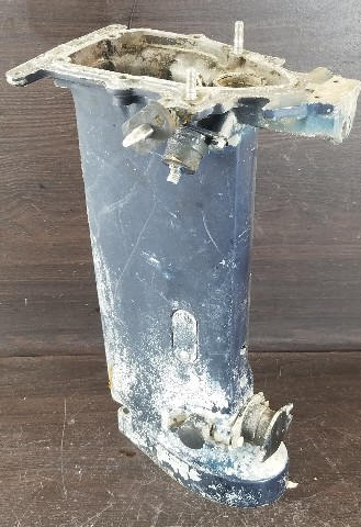 395160 C# 329964 Johnson Evinrude 1985-92 Exhaust Housing 25 28 HP 2 Cylinder