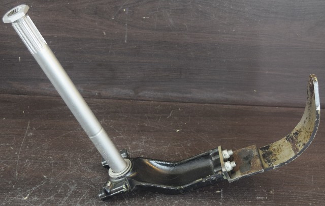 C# 52882 Mercury Swivel Pin Steering Arm