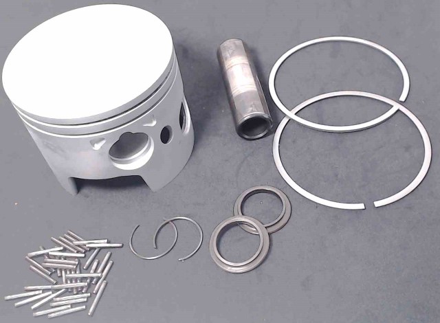 436860 Johnson Evinrude 1993-012-Ring Standard Port Piston  185 200 225 250 HP