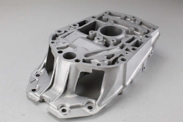 323458 0323458 Johnson Evinrude 1978 Exhaust Housing Adapter 85 115 140 HP V4