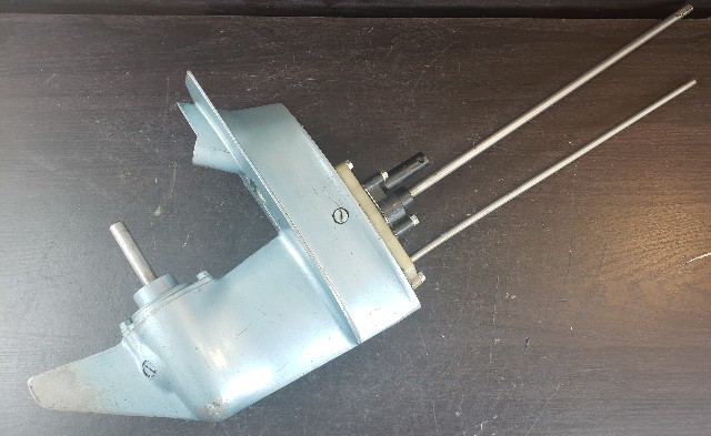 1980-90 Johnson Evinrude Lower Unit Long 4.5 5.5 7.5 HP FOR PARTS OR REPAIR