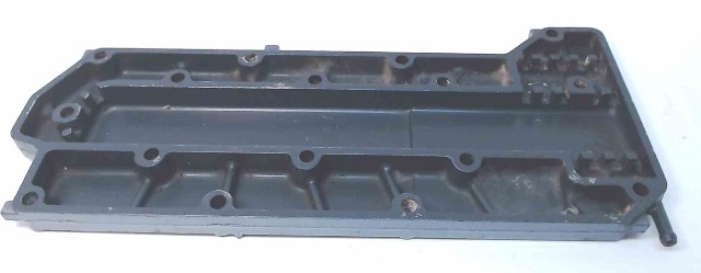 6H3-41113-00-9M 6H3-41113-02-1S Yamaha 1985-2000 Outer Exhaust Cover 60 70 HP
