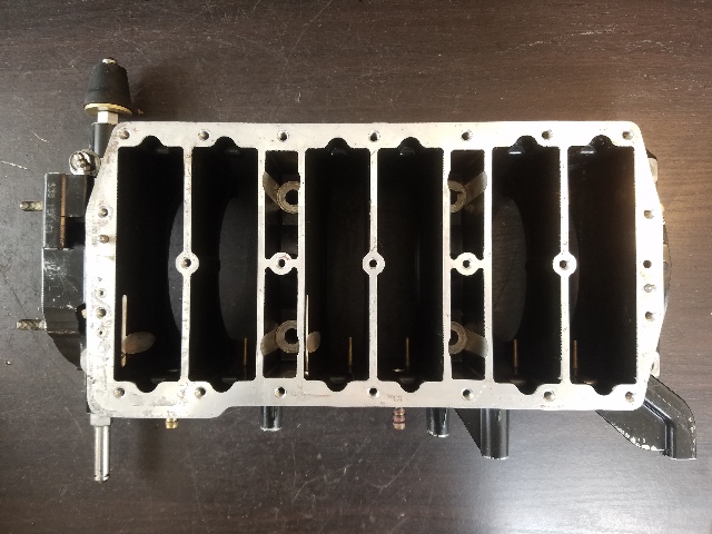 5005909 Evinrude 2005-2008 Front Half of Powerhead 200 225 250 HP V6