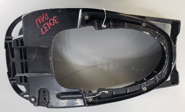 7715A1 7715A4 5761A1 Mercury 1975-77 & 1980-89 Bottom Cowl Pan Assembly 45 50 HP