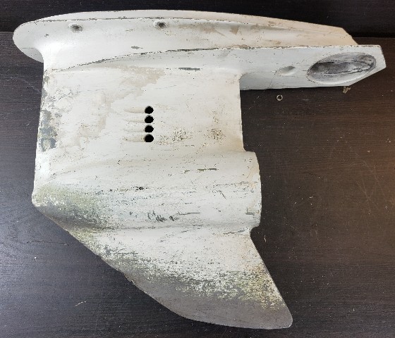 389861 C# 324409 Johnson Evinrude 1979-1983 Gearcase Housing 150 175 200 235 HP