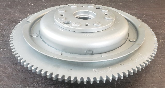 32102-92E11 Suzuki 1998-03 Flywheel Assembly DT 150 200 HP V6 2 stroke 102 Teeth