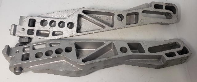 312906 312907 - C# Johnson Evinrude Transom Bracket Set