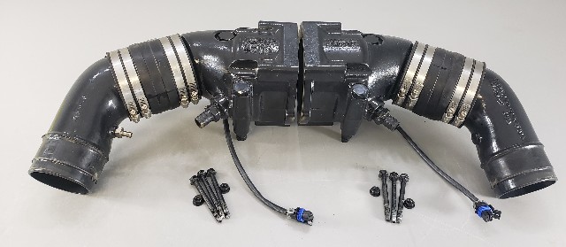 LIKE NEW 21841124 3883724 Volvo Penta Exhaust Riser Set V8-350-CE-D 13 Hours