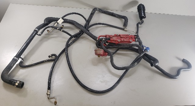LIKE NEW! 3886659 Volvo Penta Oil Reservoir & Bracket V8-350-CE-D 13 HRS! 6.0L