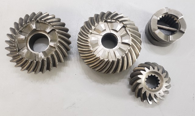 LIKE NEW! 17064A3 824112 Mercruiser 1991-1995 Complete Gear Set Alpha I Gen II