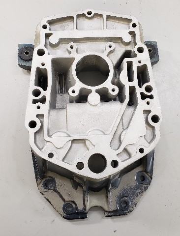 331037 Johnson Evinrude 1985-89 Adapter Plate V4 88 90 100 110 + HP