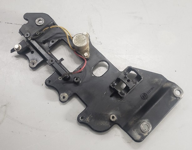 583746 Johnson Evinrude 1989-1990 Electrical Bracket 60 70 HP 3 Cyl