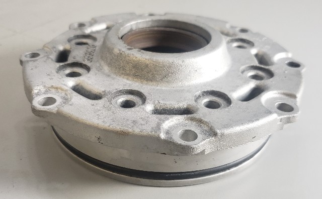 5007695 C# 353928 Johnson Evinrude 1985 & UP Lower Crankcase Head 120-300 HP