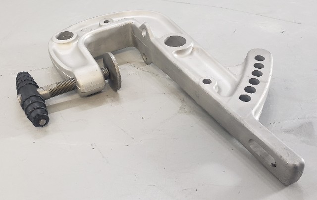 1440-1333 Mercury Clamp Bracket FRESHWATER