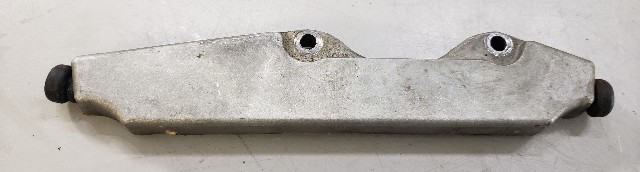316647 339776 Johnson Evinrude 1971-2001 Engine Cover Bracket 40 50 60 65 + HP