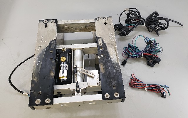 Universal Detwiler Jack Plate Set Outboard Support 8" Offset FOR PARTS OR REPAIR