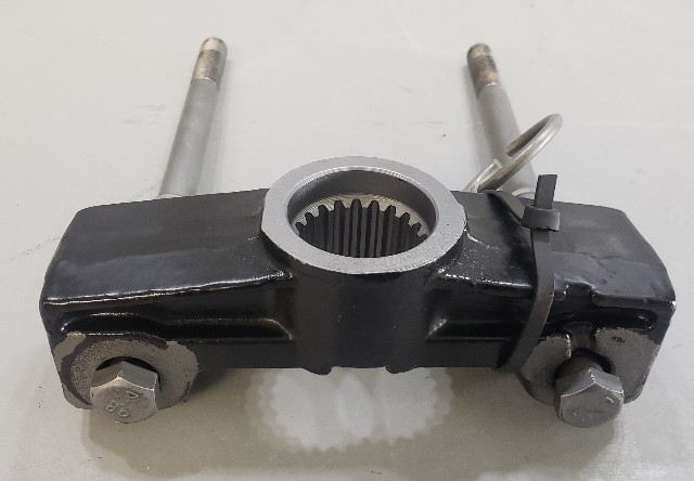 814084F1 C# 814082  Mercury Mariner 1994-2006 Bottom Yoke 200 225 250 HP V6