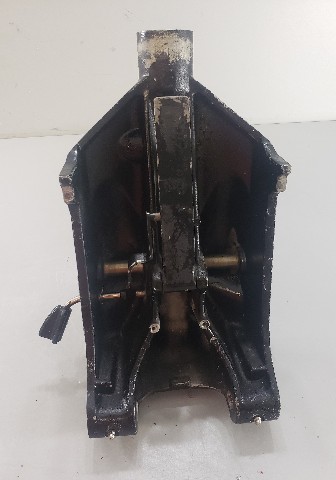 9225A3 9225A2 Mercury 1976-1978 Swivel Bracket 150 175 225 250 + HP