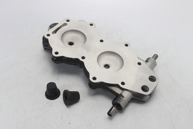 Johnson Evinrude 1995 1996 1997 1998 1999 - 2005 Cylinder Head W/Bolts 48 50 HP