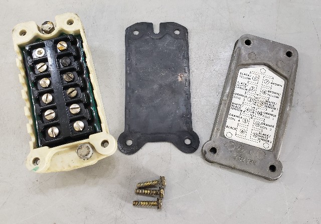 1 YEAR WTY! 320787 581895 Johnson Evinrude 1977 Power Pack & Cover 85 115 140 HP