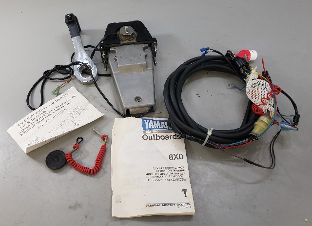 6X0-48205-11-00 Yamaha Flush Mount Control Box W/ Harness & Key 10 Pin Plug