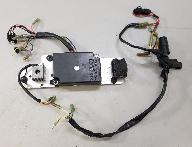 32900-95520 32800-95720 Suzuki 1983-87 Electrical Plate 75 85 HP 1 YEAR WTY!