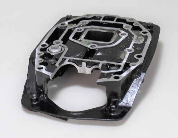 3T5Q013010 Nissan Tohatsu 2006-11 Engine Basement Adapter Plate 40 50 HP TLDI