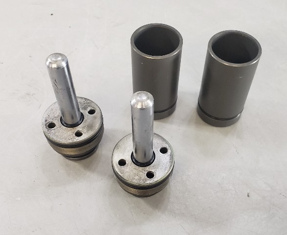 322724 320980 Johnson Evinrude 1978-92 Trim Rods W/ Sleeves & Endcaps 60-300 HP