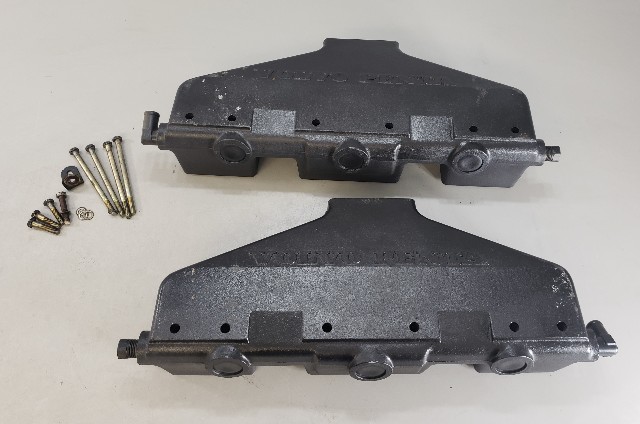 855925 C# Volvo Penta Port & Starboard Exhaust Manifold 5.7L V8 REPAINTED!