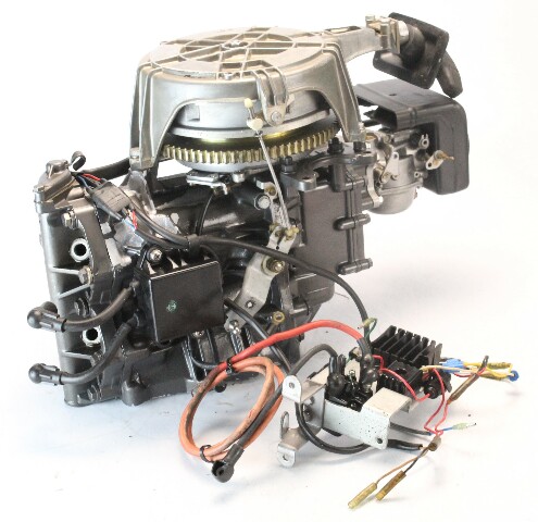 361B011002 Nissan Tohatsu 2004 Dressed Powerhead 40 HP