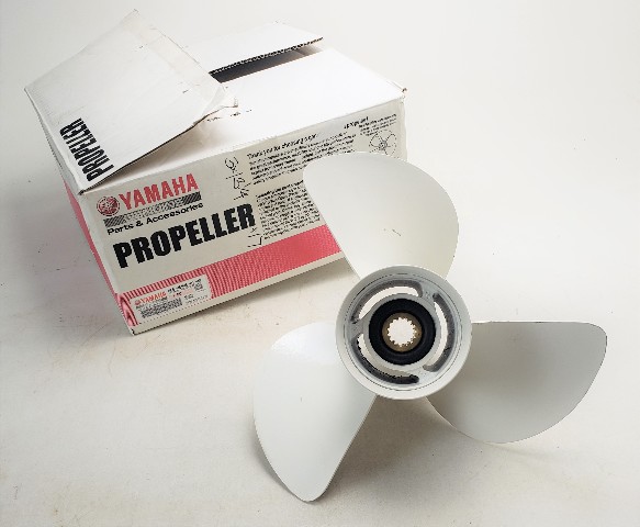 6E5-45945-01-00 Yamaha 1984 & UP ALUM Propeller 13-1/4 x 17 50 60 70 75 80 + HP