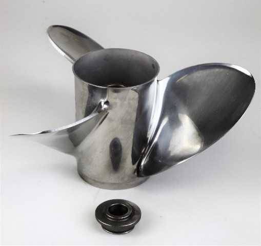 990C0-00840-21P Suzuki 1992 & UP SST Propeller 15 x 21 15 Splines 150-300 HP 4S