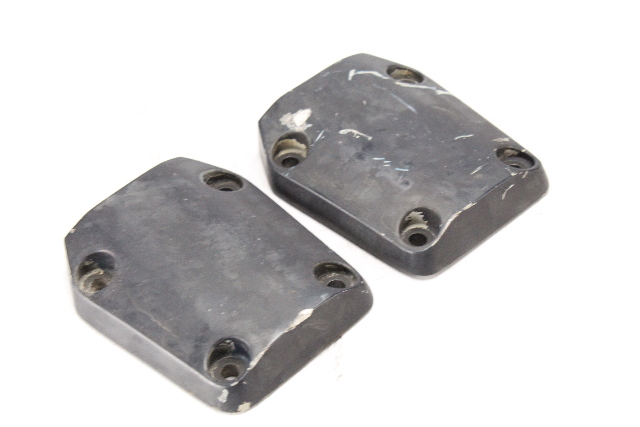 338741 Johnson Evnirude 1992-2001 Lower Mount Bracket Cover 85 88 90 100 112 +HP