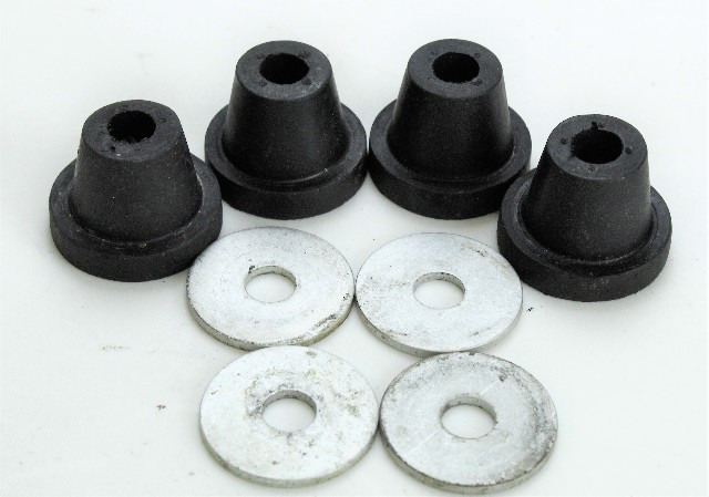 328584 349557 Johnson Evinrude 1991 & UP Rubber Mount Set 90-300 HP