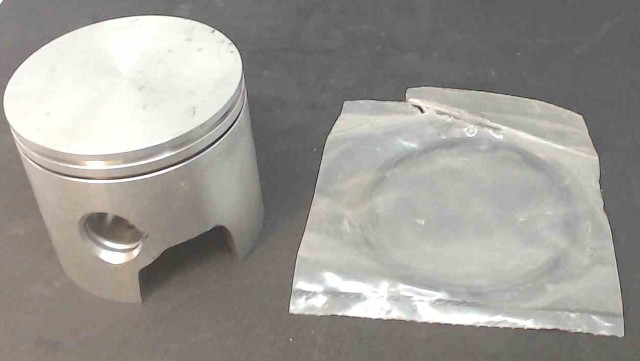 7443A11 Mercury 1990-1997 Quicksilver .015 OS STBD Piston 105 JET 135+ HP NEW!