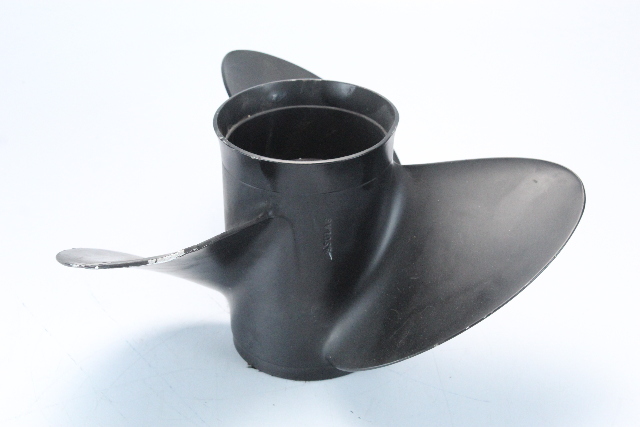 Solas 1977 & UP RH 14-1/2 X 19 Propeller 90-300 HP 6 MONTH HUB WARRANTY