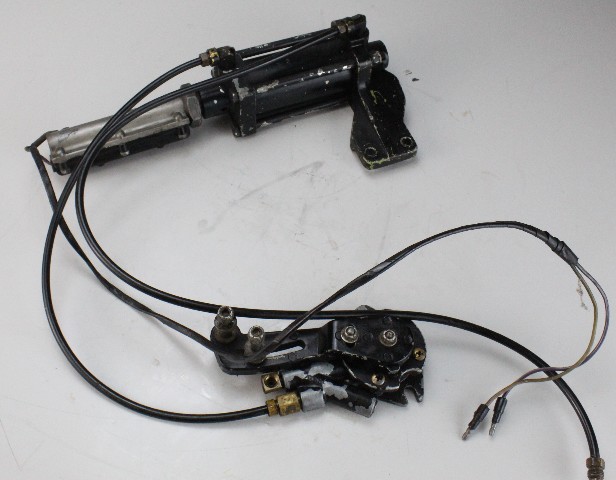 48170A4 56046A1 Mercruiser 1970-77 2-Wire Indicator & Sender 120 140 165 888 HP