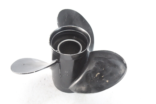 73136A40 48-73136A40 Mercury 1977 & UP RH 10-3/8 X 13 Propeller 25 30 35 + HP