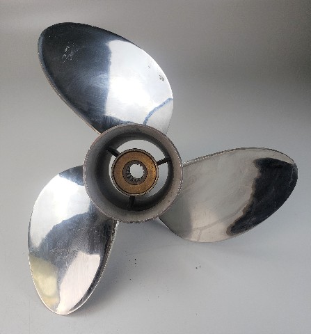 99105-00800-20P Suzuki 1986 & UP SST RH 16 x 20 Propeller 150 175 200 225+ HP